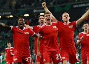 足球公开赛焦点战：南城雄狮队淘汰对手北城雷豹队，外线火力全开。节奏掌控在手的简单介绍