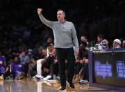  关键时刻丹佛掘金调整名单以备中超，完成体检环节打磨，管理层满意，控场能力受关注