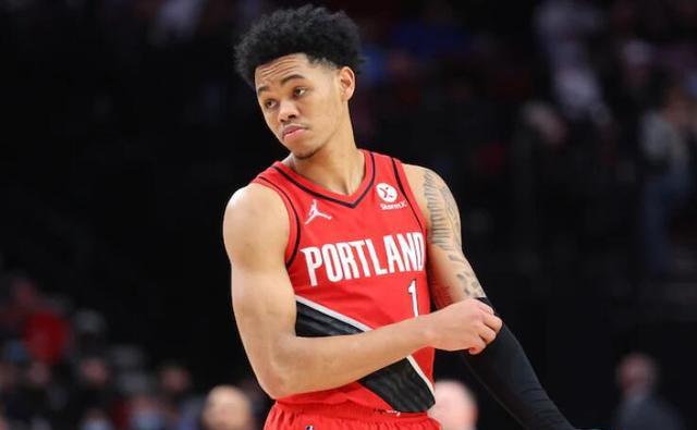 关于赛艇淘汰赛焦点战：祁连麒麟队绝杀南城旋风队，新星闪耀。精神属性拉满的信息