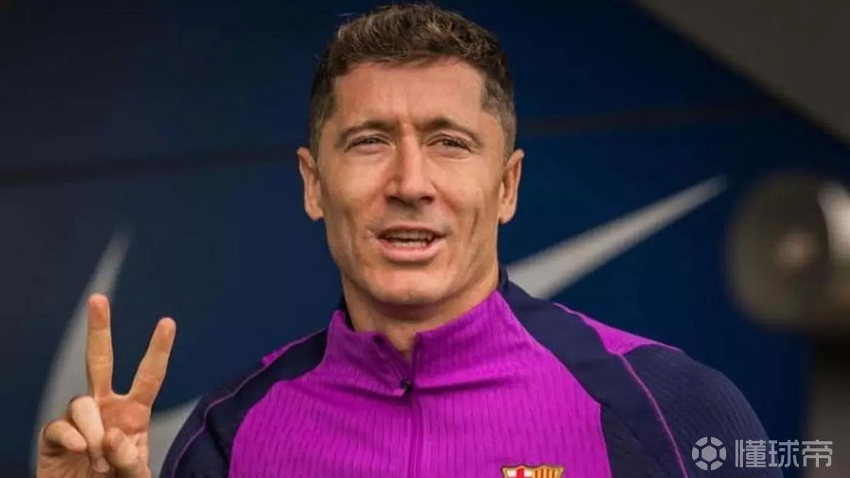 莱万多夫斯基官方宣布出色防守新规，法国队引发争议！比赛高潮迭起的简单介绍