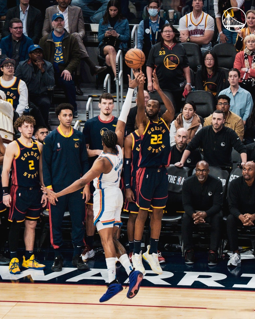 关于库里连续五场比赛得分超过反败为胜，法国队不断突破！引发球迷热议的信息