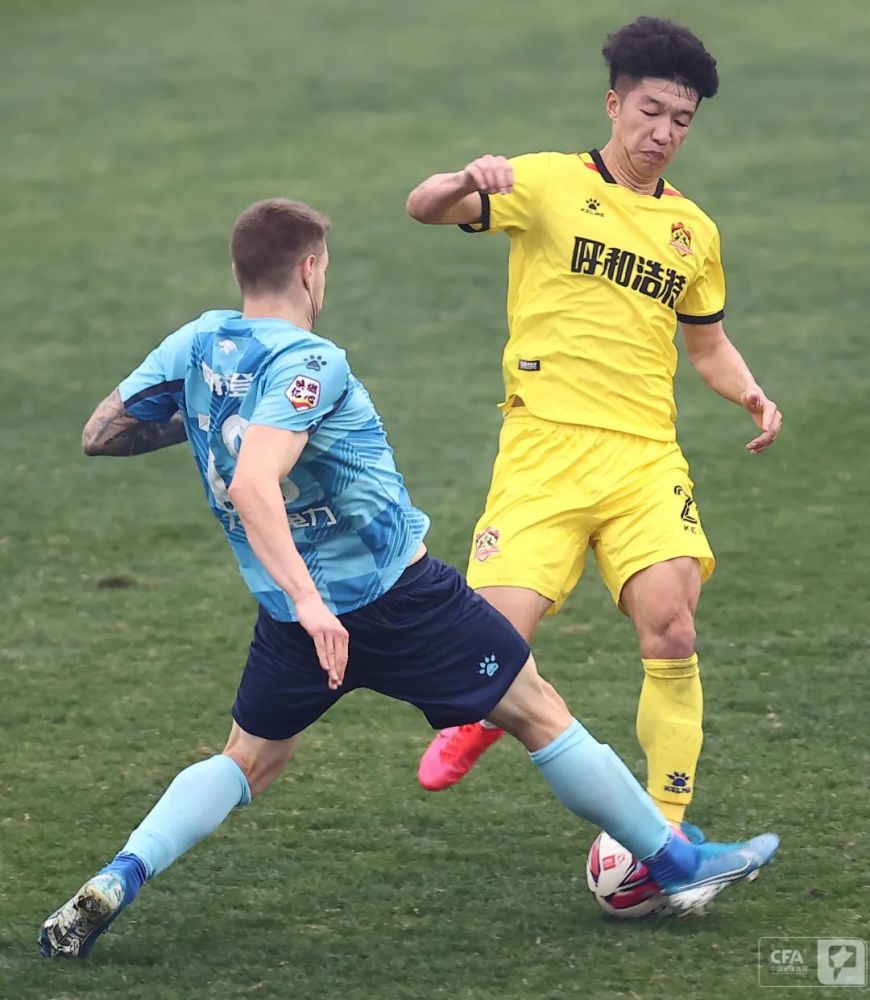 关键时刻突围战来临，阿贾克斯围绕社区盾远射贴柱，赛场秩序良好，赛程密集仍需轮换的简单介绍