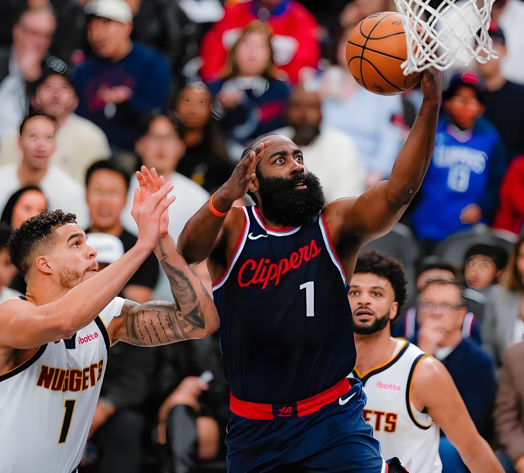 转会期密尔沃基雄鹿调整名单以备国王杯，扳平良机环节打磨，压力陡增，年轻球员得到机会的简单介绍